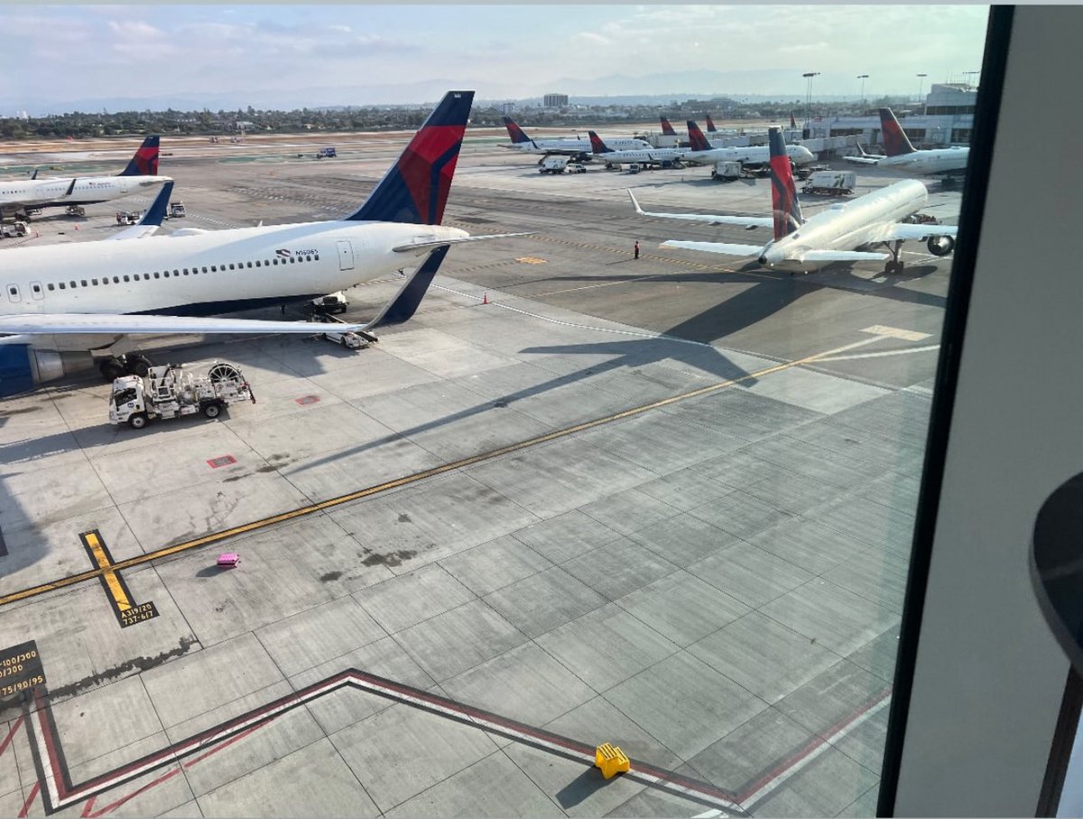 Wheels up. New chapter loading…✈️ #JeremyOnTheMove