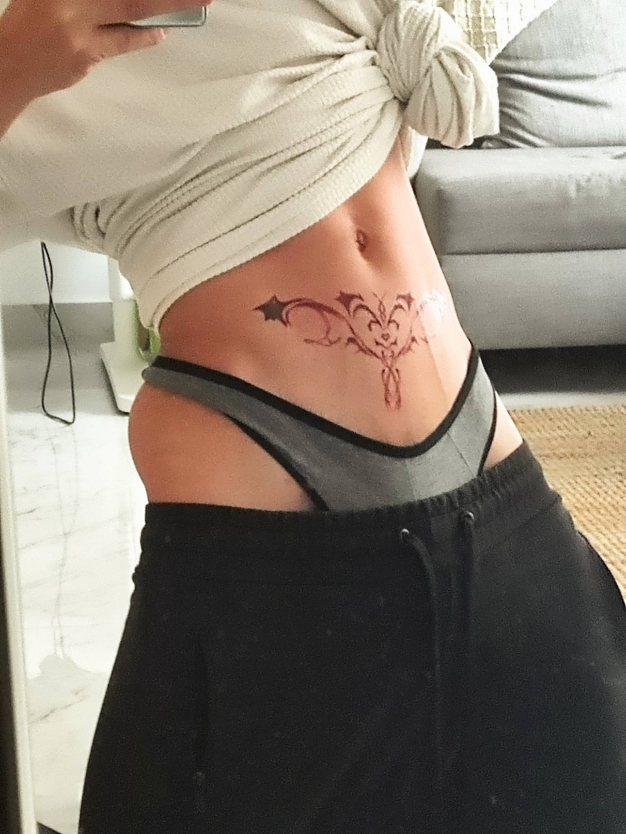 CatMathPhys's tweet image. Succubus tattoo goes brrrr.