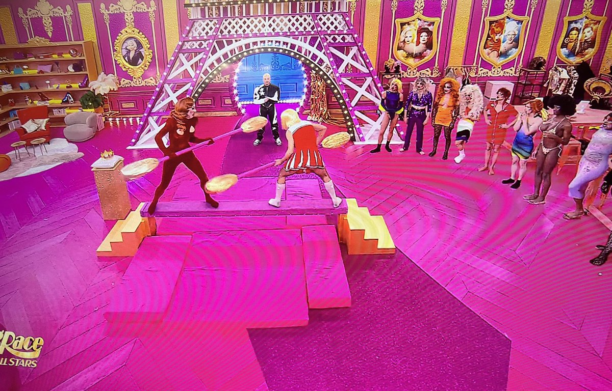 PoverTeaLess's tweet image. One of the best mini challenges in herstory #DragRace #DragRaceFrance #DragRaceFranceAllStars