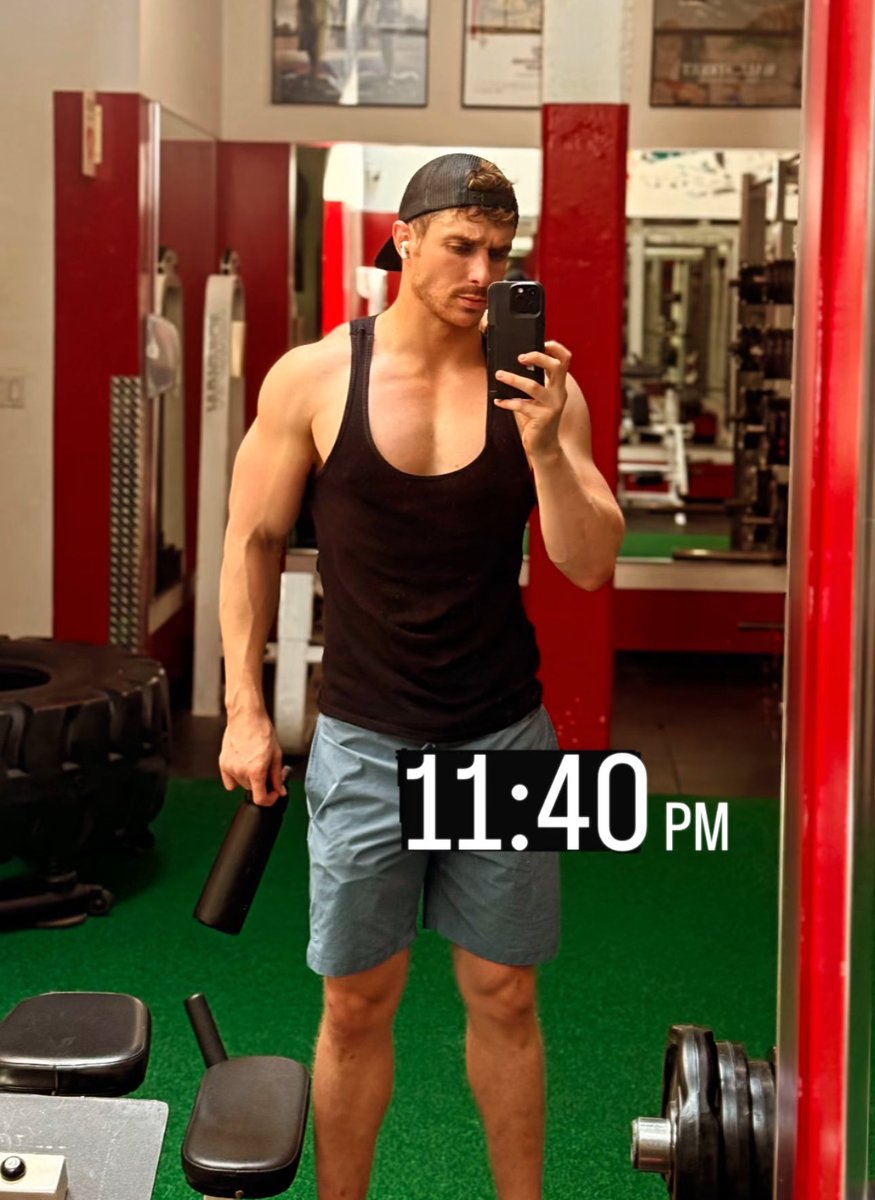 Alex Cubis vía stories., image size:875x1199
