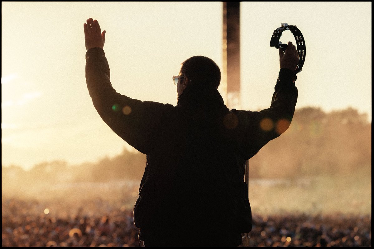 oasis's tweet image. NOBODY’S GOT FANS LIKE THIS. NO ONE. 
Manchester 16.07.25
#OasisLive25