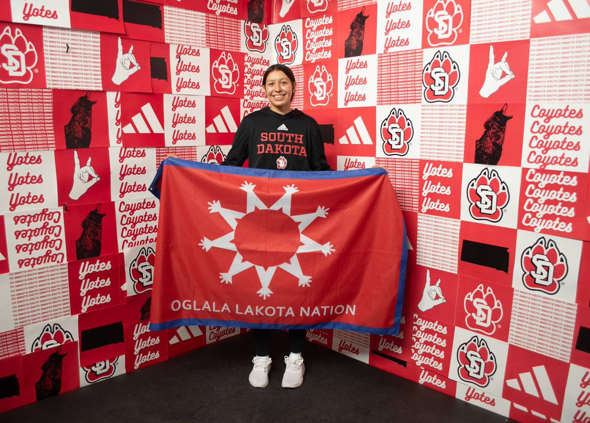 Ashlan Carlow-Blount (@ashlancc1) on Twitter photo I am excited to announce that I will be continuing my academic and athletic career at the University of South Dakota!! Thank you to everyone who has supported me throughout this journey! #GoYotes #Committed <a href="/SDCoyotesWBB/">South Dakota Women’s Basketball</a> <a href="/Coach_Eighmey/">Carrie Eighmey</a> <a href="/CoachEighmey/">Devin Eighmey</a> <a href="/aheg22/">Amber Cunningham</a> <a href="/CoachFessler/">Paul Fessler</a> I am excited to announce that I will be continuing my academic and athletic career at the University of South Dakota!! Thank you to everyone who has supported me throughout this journey! #GoYotes #Committed <a href="/SDCoyotesWBB/">South Dakota Women’s Basketball</a> <a href="/Coach_Eighmey/">Carrie Eighmey</a> <a href="/CoachEighmey/">Devin Eighmey</a> <a href="/aheg22/">Amber Cunningham</a> <a href="/CoachFessler/">Paul Fessler</a>
