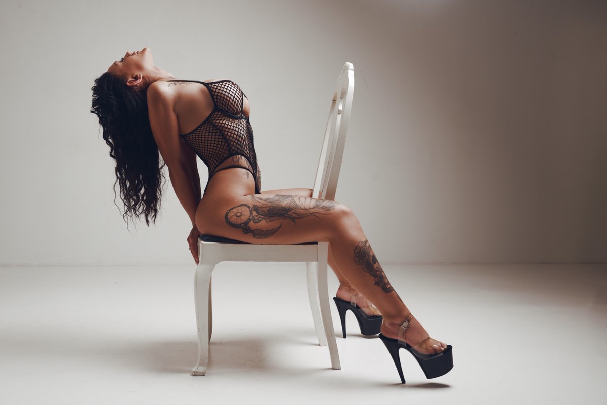 Isa (@frk_baddie) on Twitter photo 