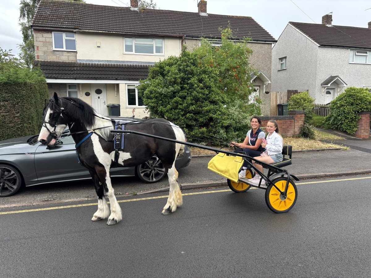Bentley West Primary School (@bentleywestws2) on Twitter photo Two more arrivals to the leavers festival <a href="/leightrustb8/">LeighTrust</a> have an amazing evening! Class of 2025! β€οΈβ€οΈ Two more arrivals to the leavers festival <a href="/leightrustb8/">LeighTrust</a> have an amazing evening! Class of 2025! β€οΈβ€οΈ