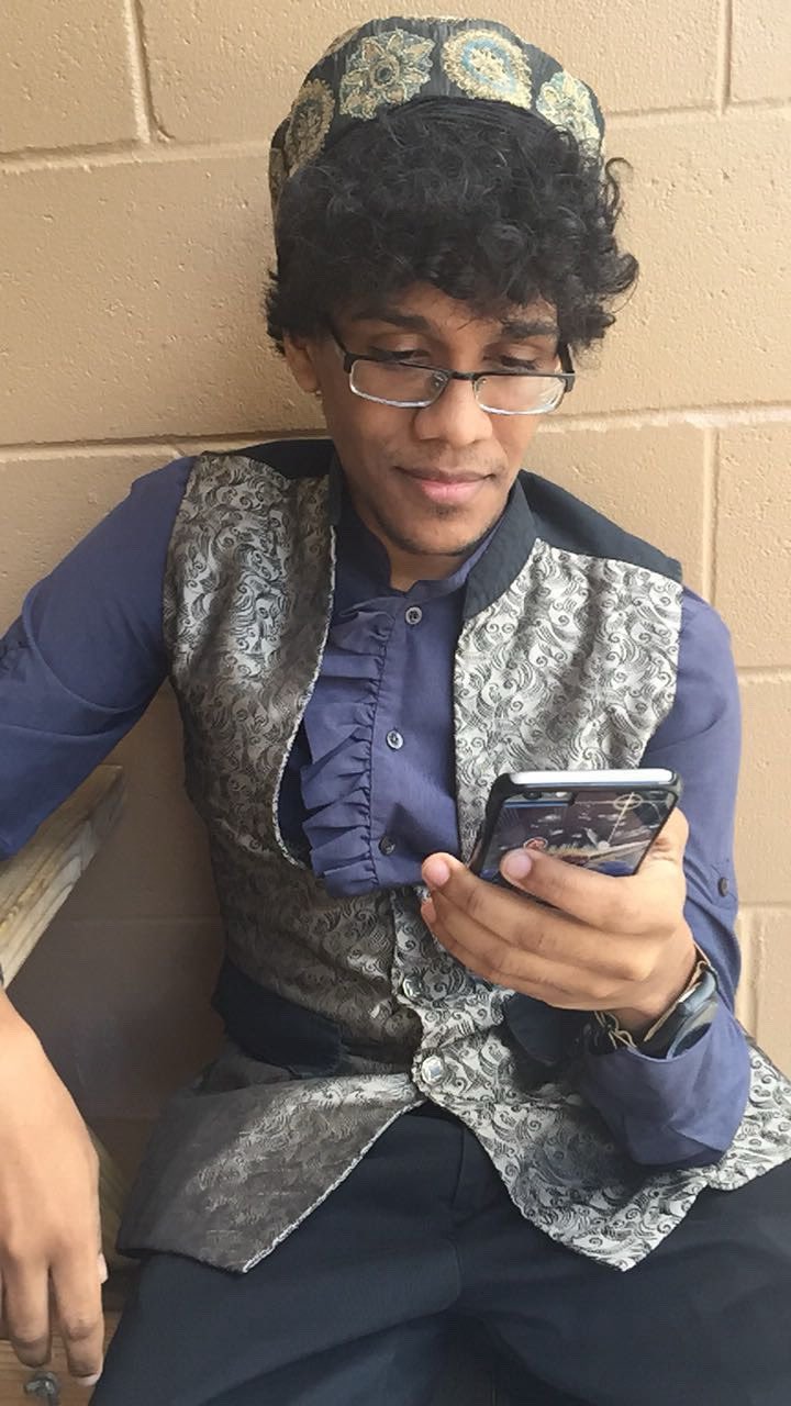 1 pic. EVERYONE WISH MY SPECIAL BOY @CosmonautMarcus A HAPPY BIRTHDAY OR ELSE!!!!!!! I can’t believe you’re 37 already. Thanks for being my best friend and stinky cheese. https://t.co/BDUg9U6Obt