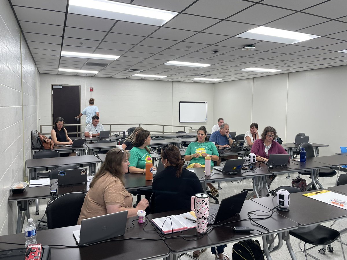 Thank you to Erin White and Wilson County Schools for the invitation to present the session “Cultivating a Love for Computer Science with <a href="/codeorg/">Code.org</a>.” TN has so many amazing CS learning opportunities for K-12 students and educators! #CSdrivesTN <a href="/theTSIN/">Tennessee STEM Innovation Network</a> <a href="/TNedu/">TN Dept of Education</a>