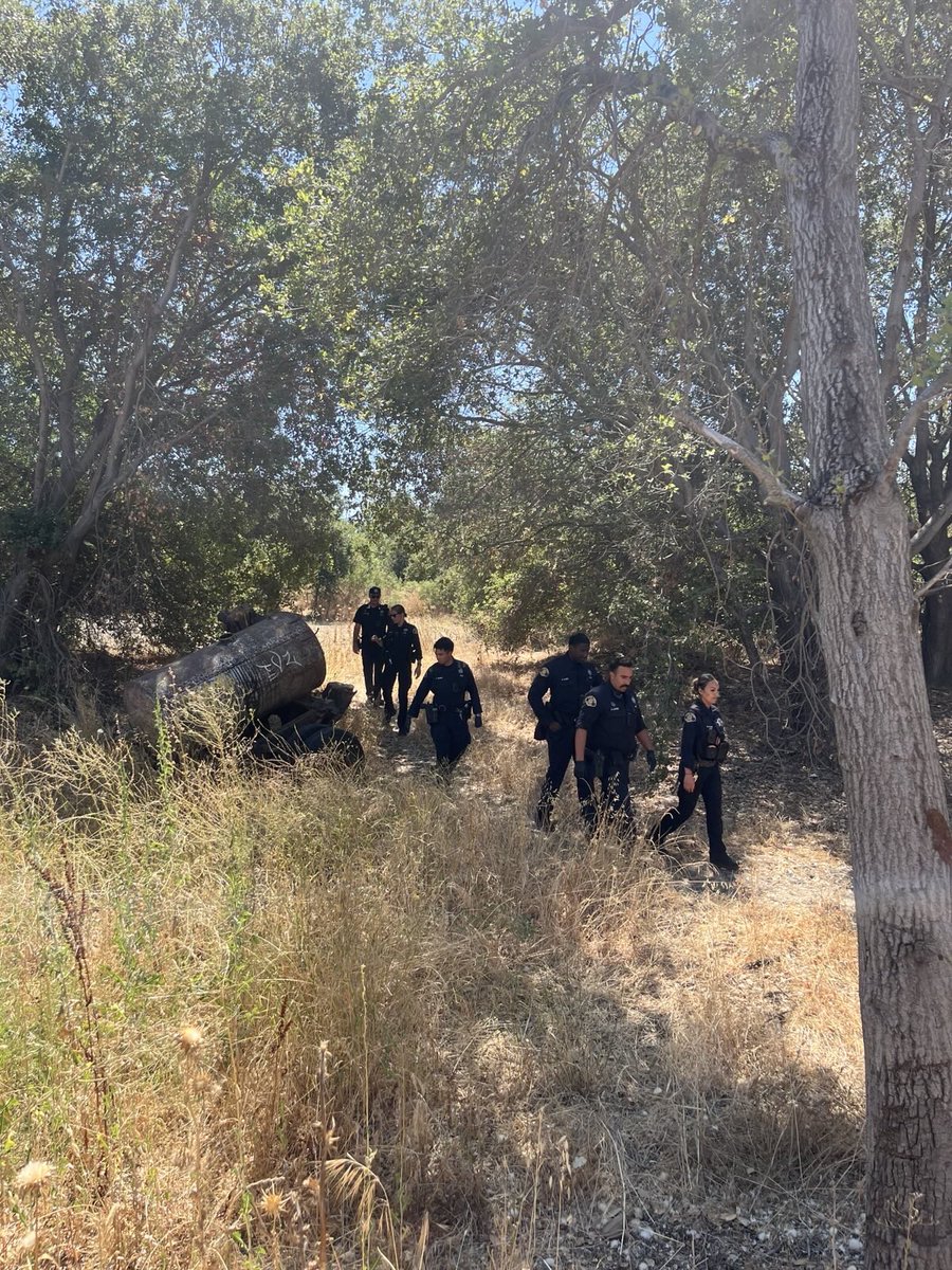SanJosePD's tweet image. This week, our new SJPD Neighborhood Quality of Life (NQOL) Team took to the streets making contacts, building connections, and addressing the issues that impact our neighborhoods most. From outreach near encampments to arrests tied to chronic concerns, the team showed up with…
