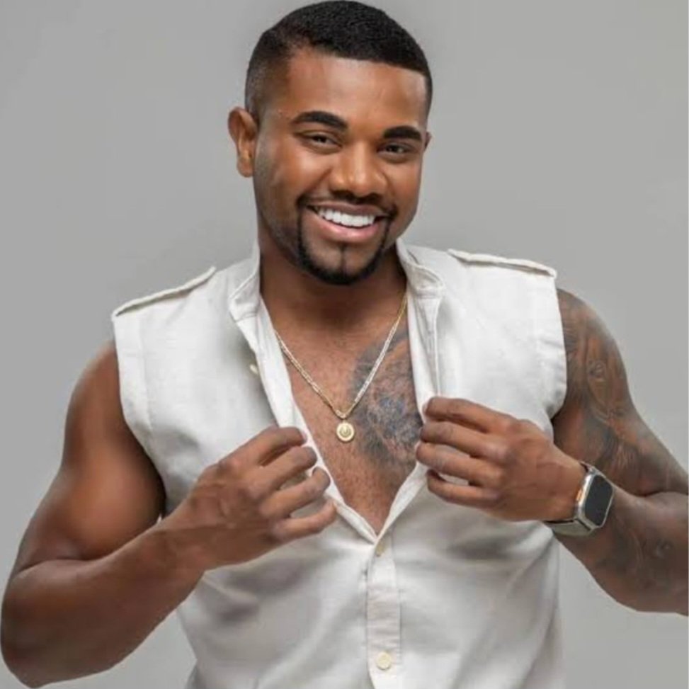 eraumavezfofoca's tweet photo. QUASE CONFIRMADO!!! APÓS DAVI BRITO CAMPEÃO DO BBB24, IR NO LUCAS SELFIE, ELE RESPONDEU UMAS PERGUNTAS SOBRE A FAZENDA E TENTOU DESPISTAR, FALANDO QUE NÃO VAI. MAIS COM UM SORRISINHO NO ROSTO! PODE SER QUE VENHA AI SIM!
#afazenda17 #Afazenda17 #davibrito #confirmados #vemai https://t.co/HkyMIYwDnY