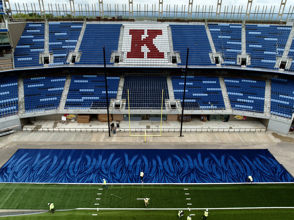 KSSCentral's tweet image. The New End zone for David Booth Memorial by @MMTHBuilt 😮💨🌾