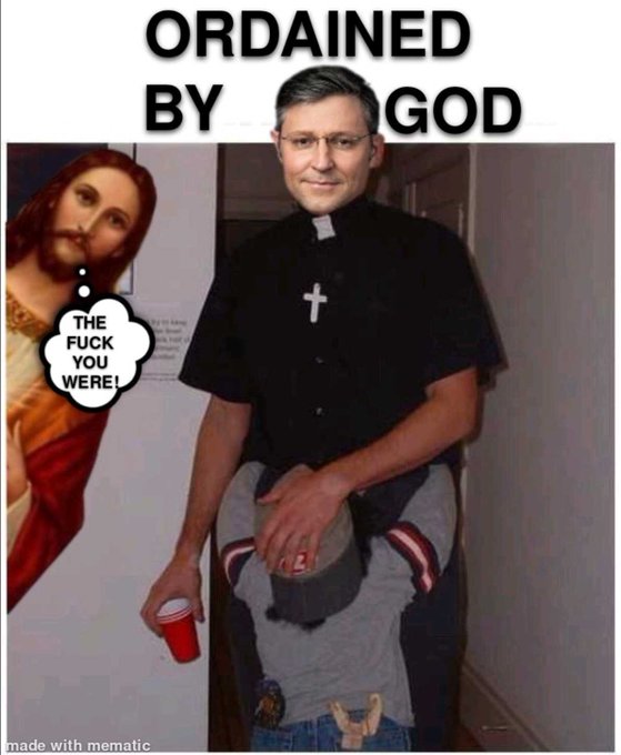 QuestBlackbeard's tweet image. Has #TrumpsLittleJohnson #MAGAMike prayed to Sky Daddy lately??? 🤣