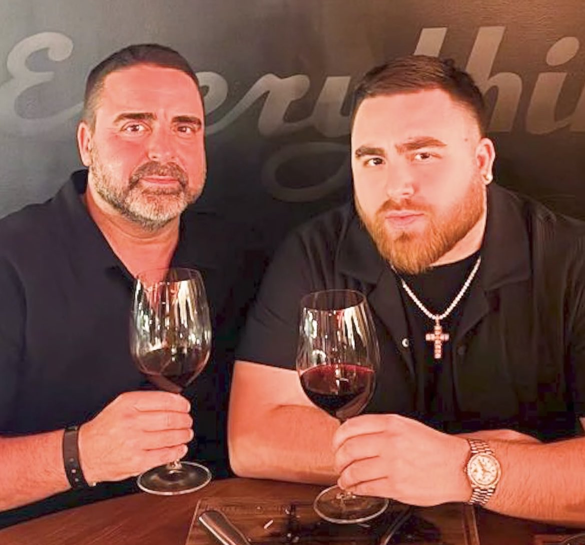LouStandUP1's tweet image. It’s Thursday, you know what that means! I will be live tonight on Kick with the OG, the GOAT, the Legendary Mr. LosPollosTV! Come join us for the Greatest Show on Earth! Don’t you dare disappoint me! 🍇🍷