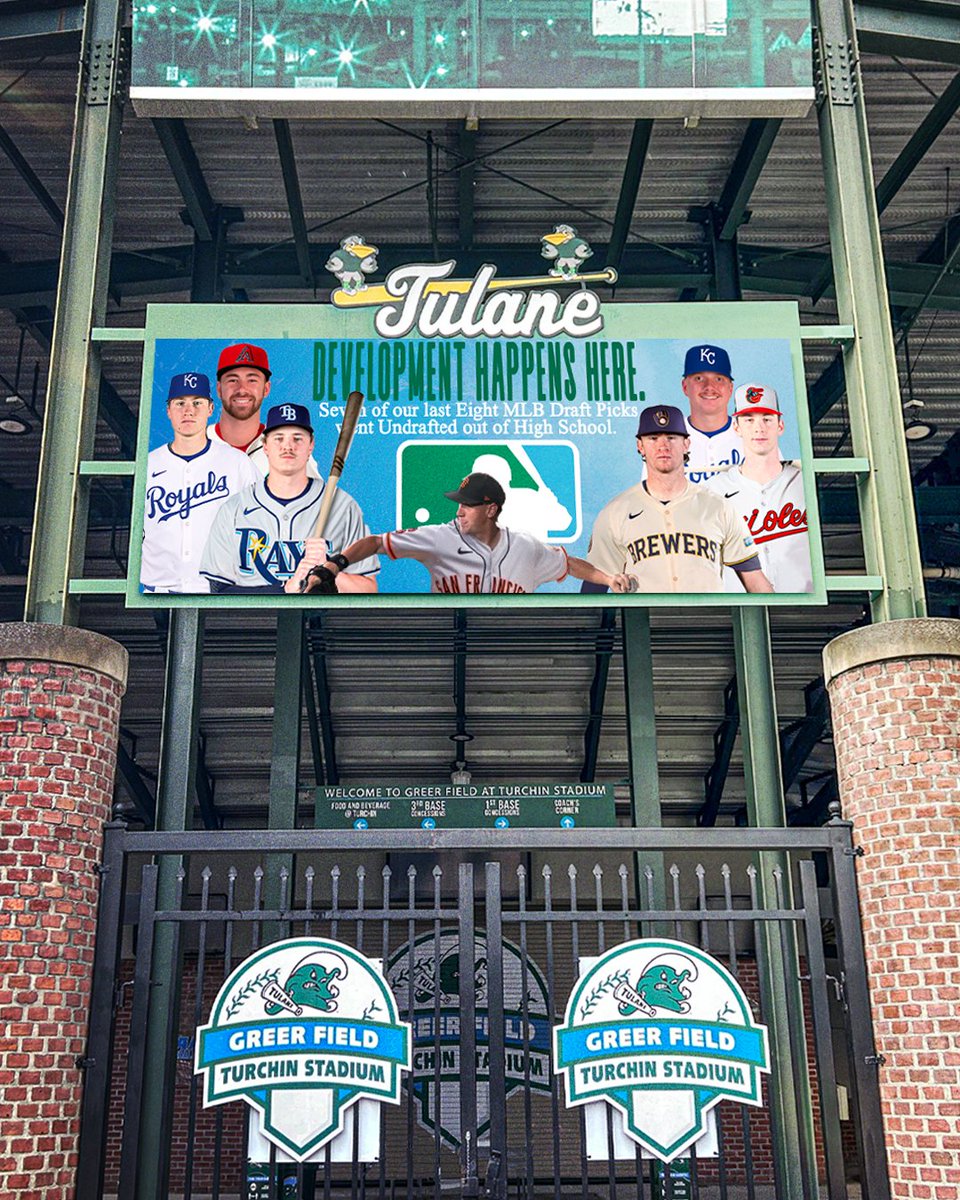 GreenWaveBSB's tweet image. Recruit 'em. Develop 'em. Send 'em to the pros.
#RollWave ๐โพ๏ธ | #ProWave