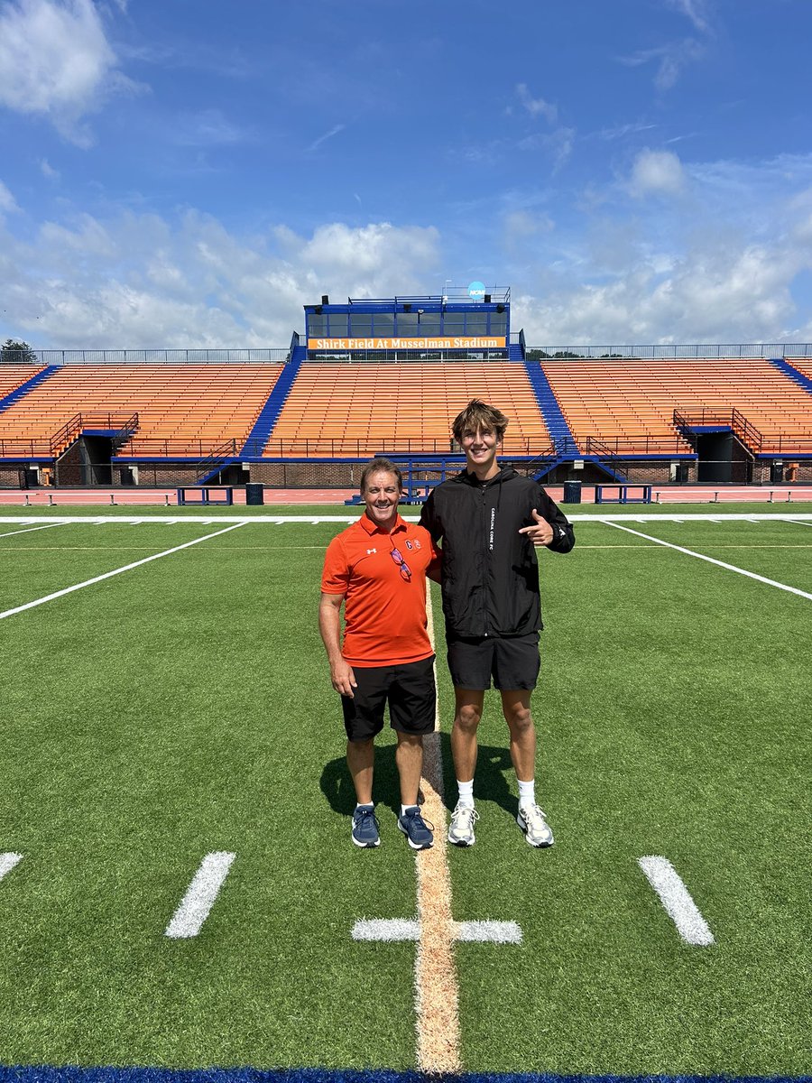 ridgetaylorfb's tweet image. Had an awesome visit today at @GburgFB! I was really impressed with the academic reputation of Gettysburg and the football facilities.
Thank you to @CoachHoytGC for showing me around and @DbeardDan for inviting me! Really excited to be back for a game day visit.
@CoachMoeBanks…