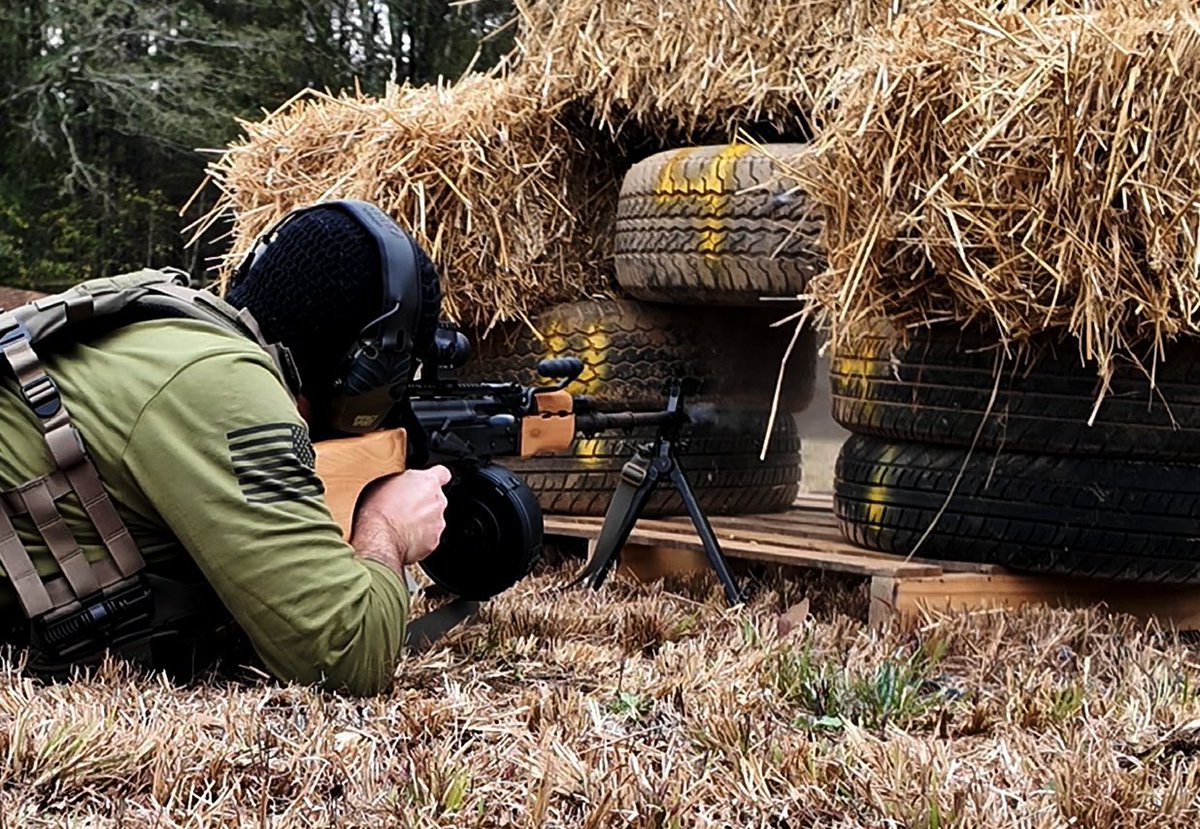 TheAKRanch's tweet image. It may shock you to learn that most shooters/gun folks have never done any type of dynamic fire & movement.
Let’s fix that.
