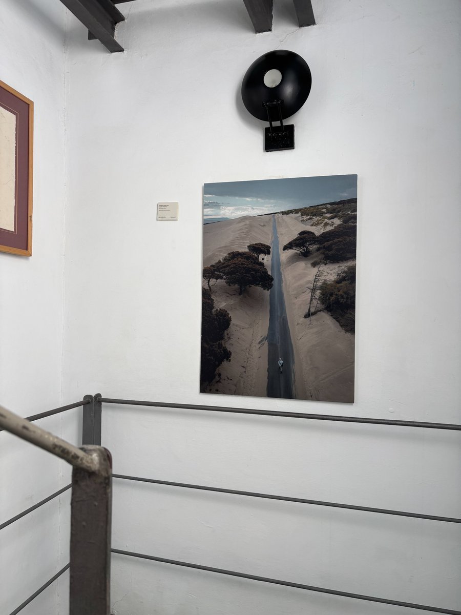 Ayer se inauguró la exposición "Coast to Coast", de José Ignacio Ouviña, una colección de espectaculares imágenes de playas y parajes naturales de las costas de nuestra provincia. La muestra permanecerá expuesta en las escaleras de la Torre hasta el próximo 23 de agosto.