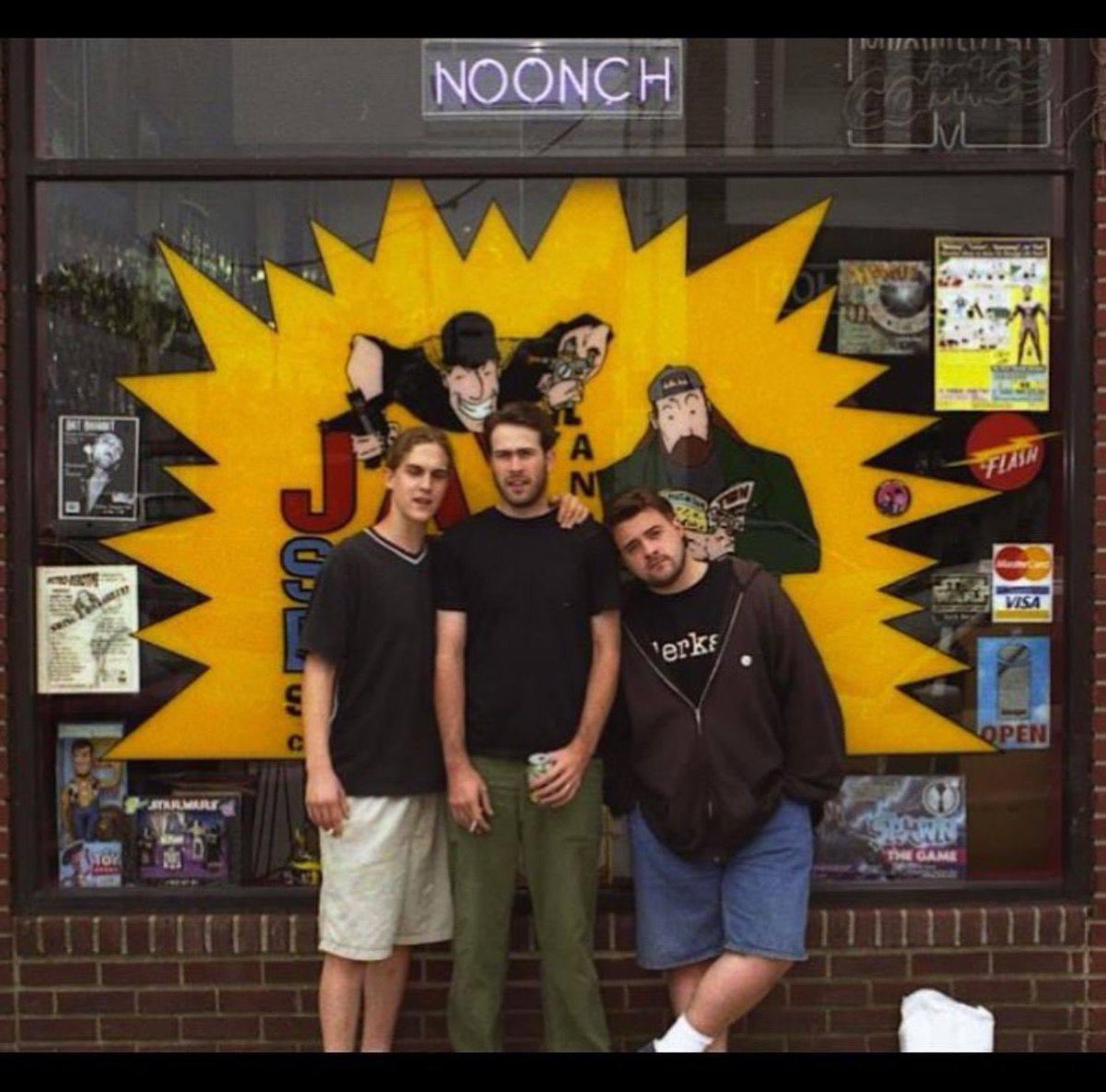 JayMewes's tweet image. 30 Years of Mallrats this year ;) #tbt