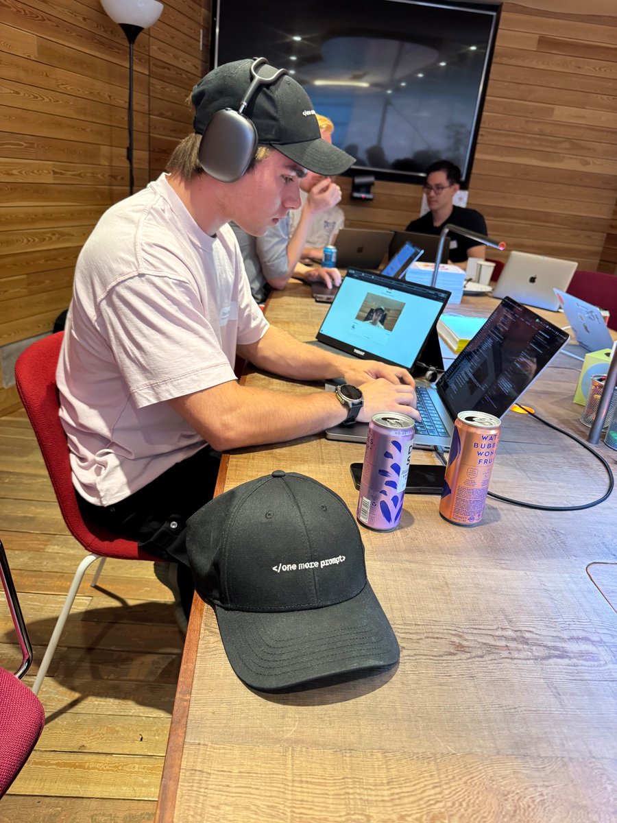 <a href="/iterate/">iterate</a> family locked in to rank 1, 2 and 3 at the <a href="/AITinkerers/">AI Tinkerers</a> x <a href="/localglobevc/">LocalGlobe</a> hack tonight 👨‍💻