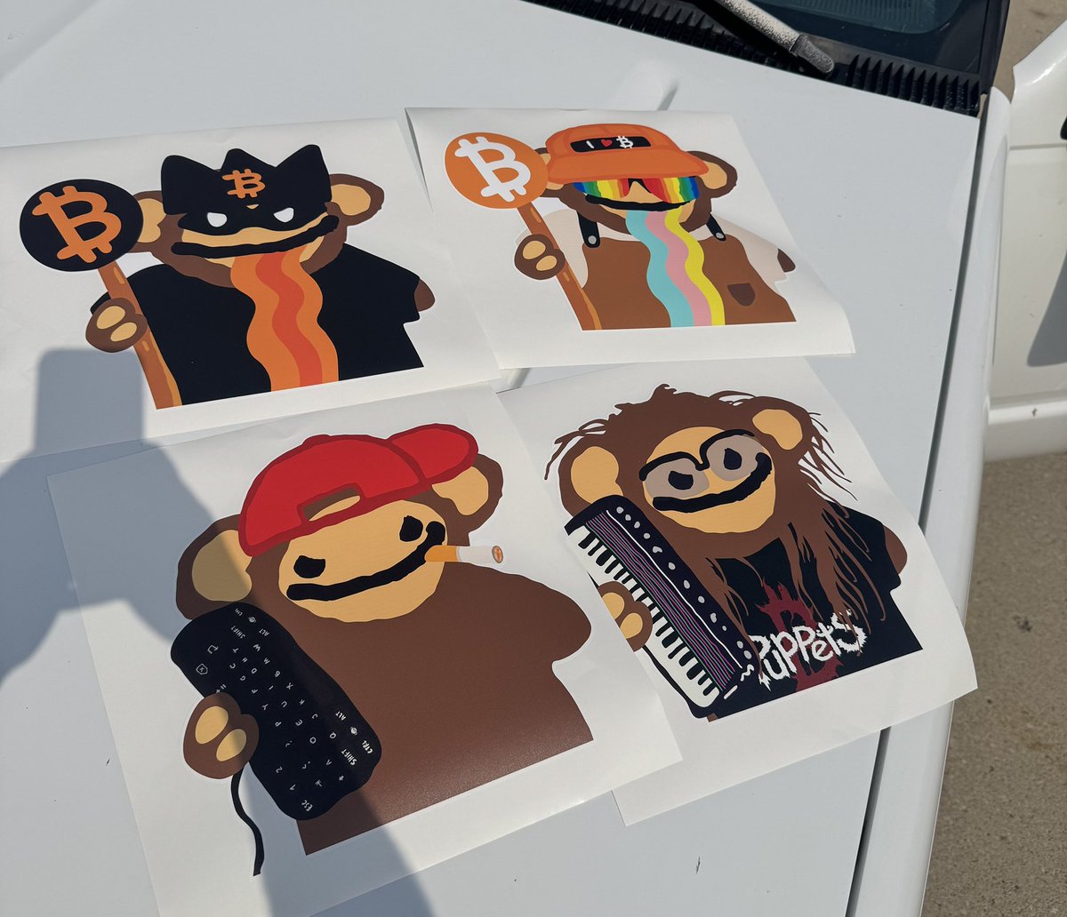 This morning’s special delivery. Pups on top 🌎☮️