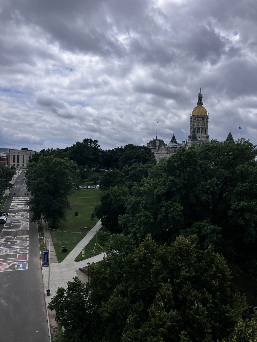 CTCapitolTours's tweet image. Capitol Information & Tours took a field trip to the Soldiers and Sailors Memorial Arch in Bushnell park.
Tours are offered on Thursdays from 12-1:30pm, May through October.
The climb is certainly worth it!