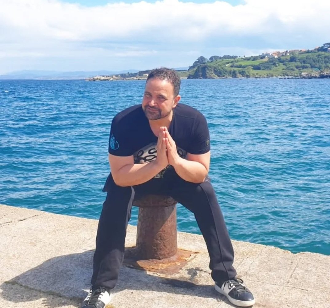 Insisto mucho en ello...pero es que si yo pudiera pedir un deseo, si pudiera pedir un favor a la gente y eso serviera para algo....una de las cosas que yo pediría es que nadie se meta con el físico de los demás. Con cualquier aspecto, tampoco con el peso.