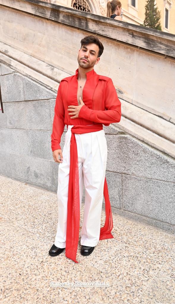 LuciaAgoney's tweet image. ❤️ Agoney en la alfombra roja de los #PremiosModaRTVE 

instagram.com/stories/academ…