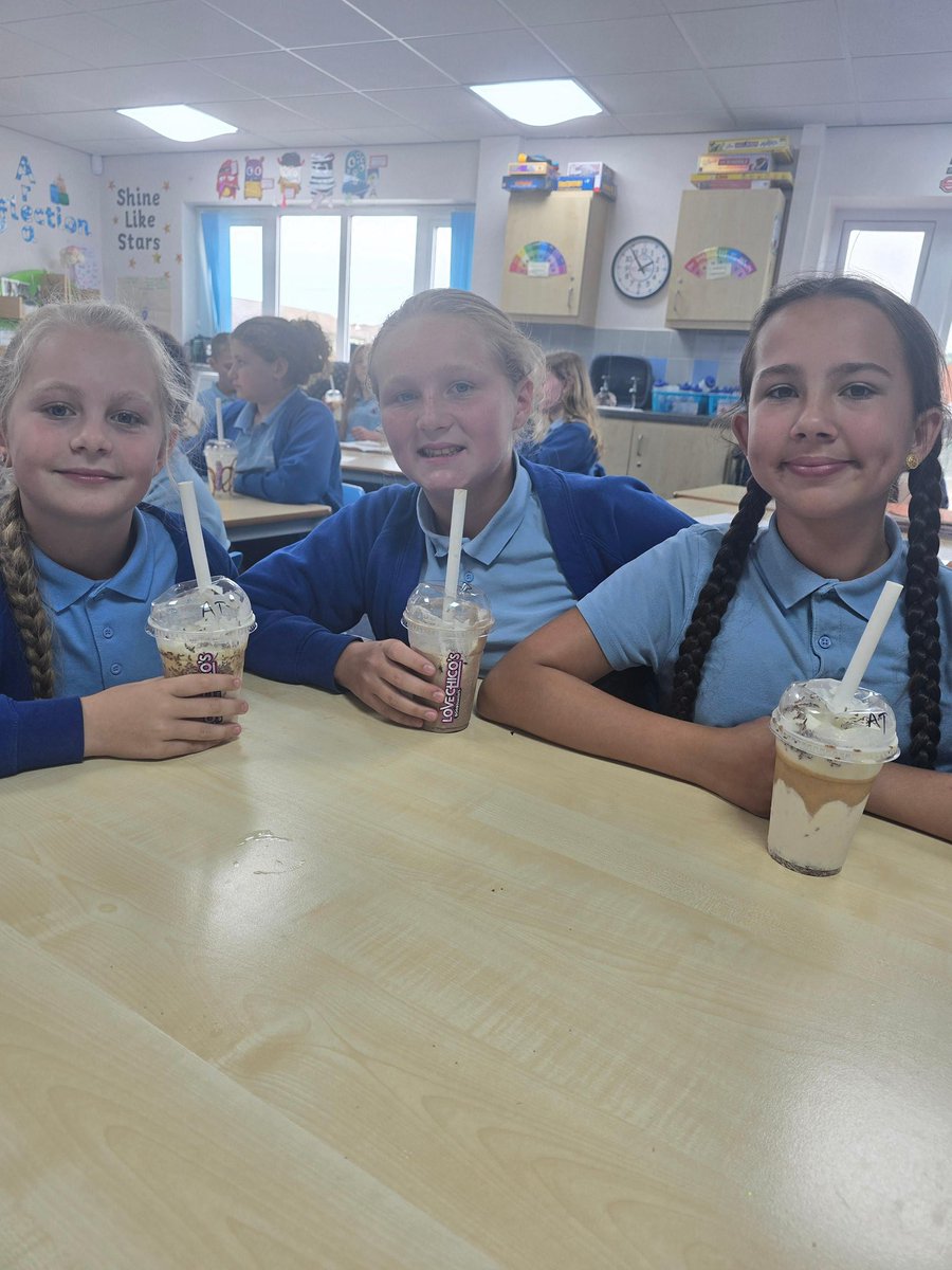 standrewscep's tweet image. Year 6 spent the final part of their Fiver Challenge profit on Love Chiccos milkshakes. 😋 They were delicious!
⭐️
