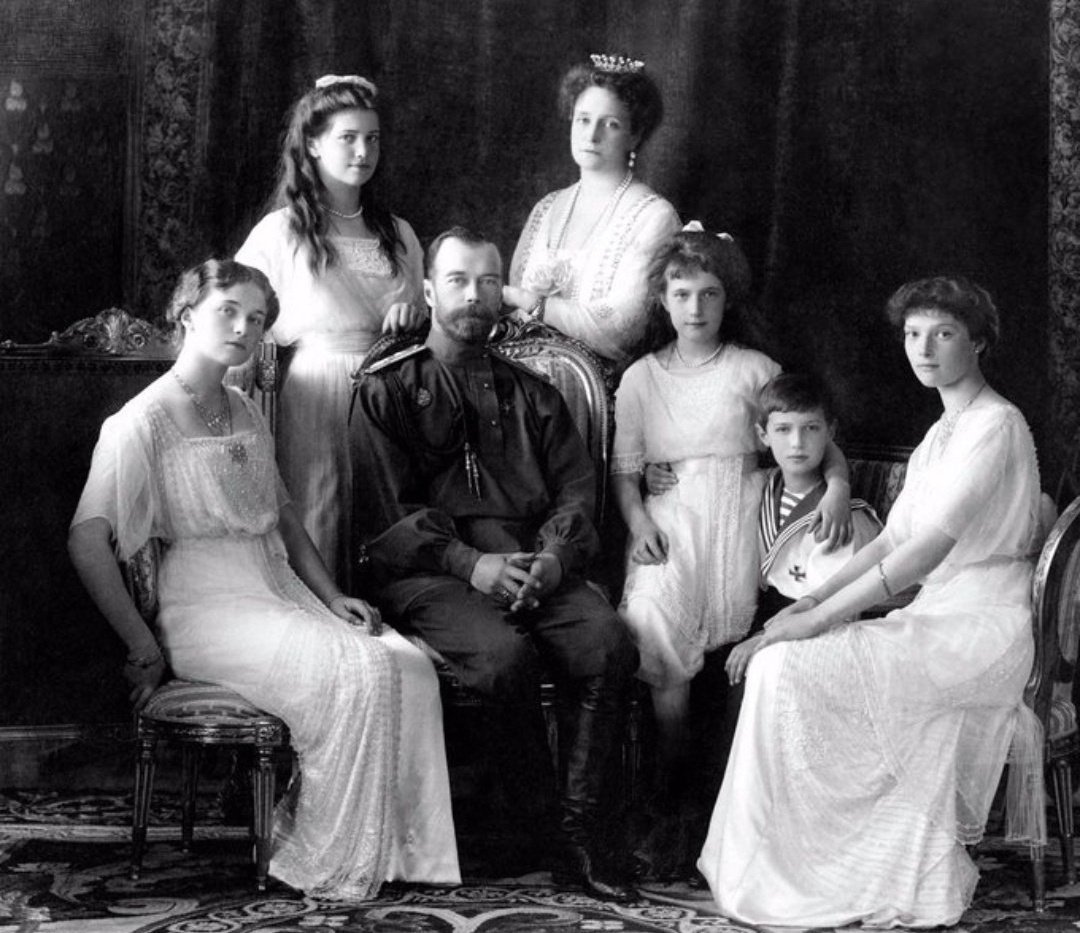 SerbiaBased's tweet image. On this day in 1918, the Russian imperial Romanov family were brutally murdered by the Bolsheviks.
Serbian people will be eternally grateful to Nikolai II Romanov and we will never forget his sacrifice and solidarity.
🇷🇸🇷🇺