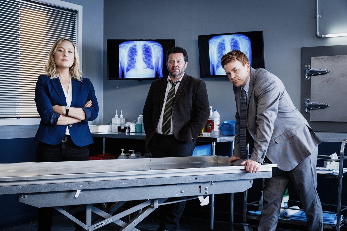 Treat yourself to some Thursday night mysteries! 🔎 Watch Whitstable Pearl at 8PM, followed by The Brokenwood Mysteries at 9PM.