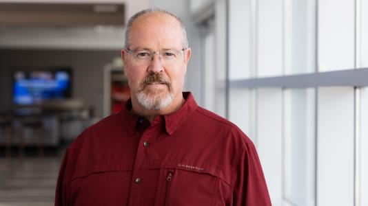 argonne's tweet image. After 25+ years at Argonne’s @advancedphoton, Ralph Bechtold helped dismantle the X-ray machine he helped build—paving the way for a brighter future with the APS Upgrade. ➡️ bit.ly/4nx7h9y