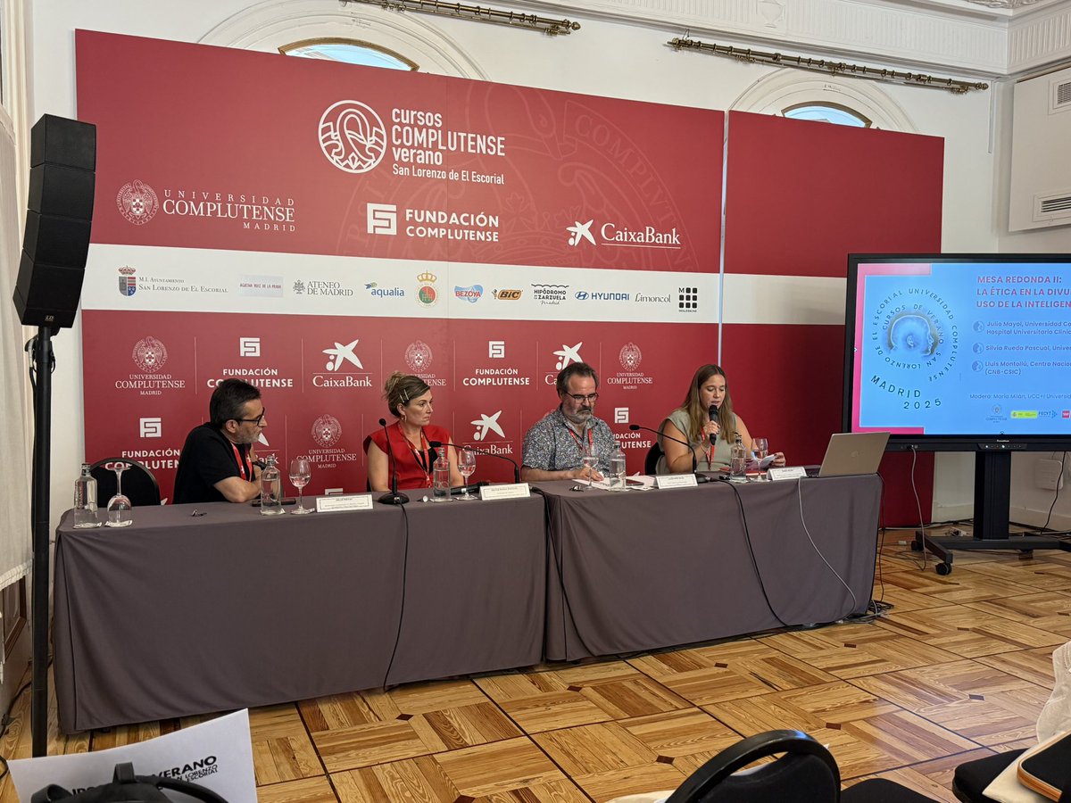 Unidad de Cultura Científica UCM (@ucc_complutense) on Twitter photo 🖥️Segundo día de #CursosdeVeranoUCM 
🔸Con la experiencia en empresa de <a href="/fabiola_perez_/">Fabiola Perez Ramos</a> 
🔸Con la reflexión ser humano- máquina de <a href="/juliomayol/">Julio Mayol</a> 
🔸Con la mesa de ética, divulgación e IA de los expertos <a href="/juliomayol/">Julio Mayol</a> <a href="/sruedapascual/">Silvia Rueda Pascual</a> y <a href="/LluisMontoliu/">Lluis Montoliu</a> 🖥️Segundo día de #CursosdeVeranoUCM 
🔸Con la experiencia en empresa de <a href="/fabiola_perez_/">Fabiola Perez Ramos</a> 
🔸Con la reflexión ser humano- máquina de <a href="/juliomayol/">Julio Mayol</a> 
🔸Con la mesa de ética, divulgación e IA de los expertos <a href="/juliomayol/">Julio Mayol</a> <a href="/sruedapascual/">Silvia Rueda Pascual</a> y <a href="/LluisMontoliu/">Lluis Montoliu</a>