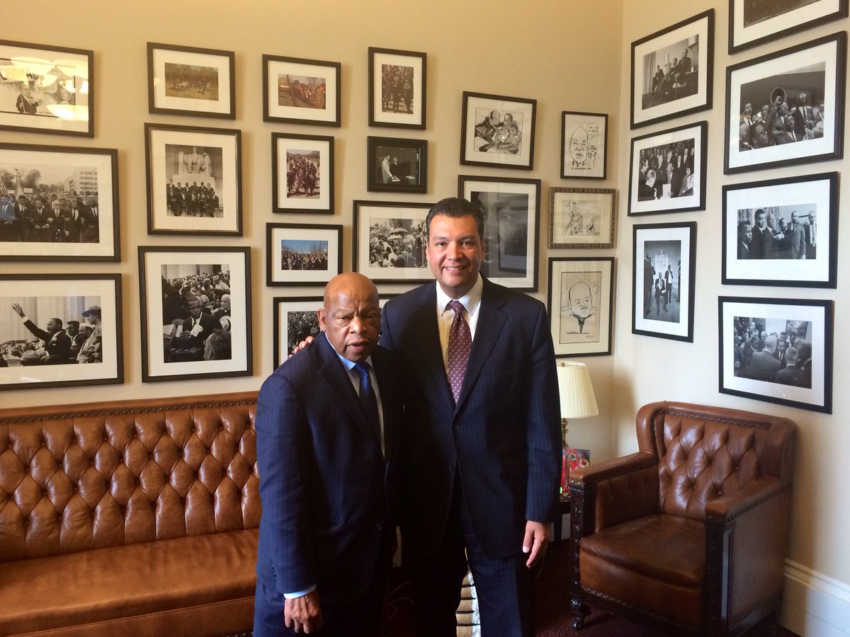 AlexPadilla4CA's tweet image. Today — on the fifth anniversary of John Lewis’s passing — Americans in all 50 states are rising up for justice.
#GoodTroubleLivesOn honors his legacy by demanding we protect voting rights, defend civil liberties, and stand strong against attacks on our democracy.
I proudly…
