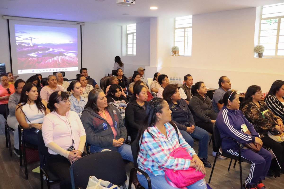 STyC_Tlaxcala's tweet image. 📈📄 El Secretario de Trabajo y Competitividad, @Noe_Altamirano_ , encabezó la entrega de Actas de Bienes en Propiedad a personas beneficiarias del Subprograma de Fomento al Autoempleo, operado por la STyC a través del Servicio Nacional de Empleo Tlaxcala (SNET).
#STyC #SNET