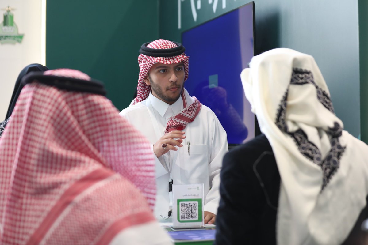 وانقضت السنة الثالثة في الجامعة ولله الحمد، ١٤٤٦ كانت سنة حافلة ومليئة بالعمل والإنجازات، تعلمت الكثير فيها، فخور جدا بما قدمت وبإذن الله القادم أجمل❤️❤️.