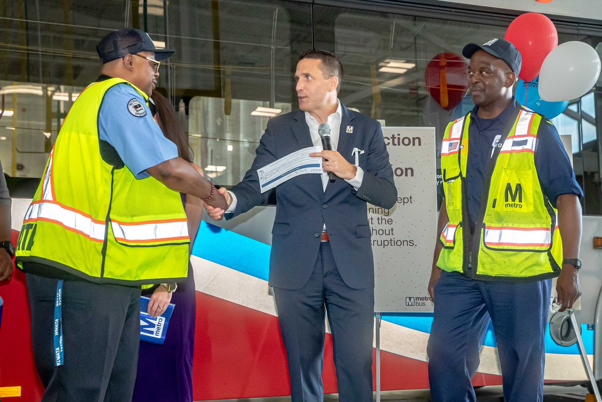 wmataGM's tweet image. 🚌 is the backbone of our region. We appreciate @FTA_DOT for their investment partnership. Thx @CMZParker5 & Board Member Worth for joining our opening of Bladensburg Bus Garage! A new safe & efficient facility for our team that will improve the service we provide our customers!