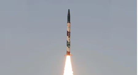 ymediagroup's tweet image. Y Media Newsroom: India successfully tests Prithvi-II, Agni-I ballistic missiles in Odisha's Chandipur

Read more at: southasiandaily.com/y-media-newsro…

#PrithviII #AgniI #IndiaMissileTest #ChandipurLaunch #DefenseUpdate #IndianArmy #StrategicForces #YMediaNewsroom #BallisticMissiles