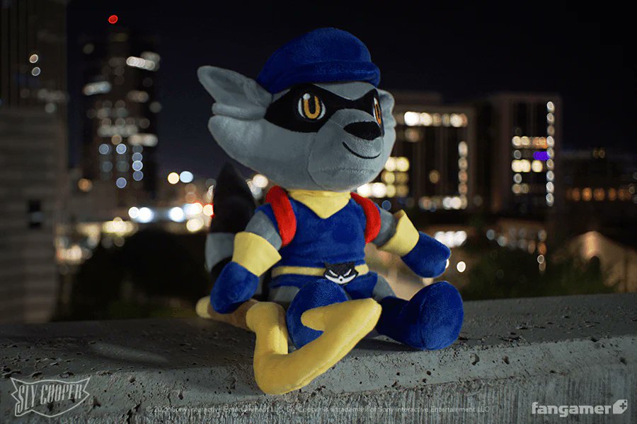 Fangamer's tweet image. The Sly Cooper plush is back!
Available now: fanga.me/r/sly-cooper-r…