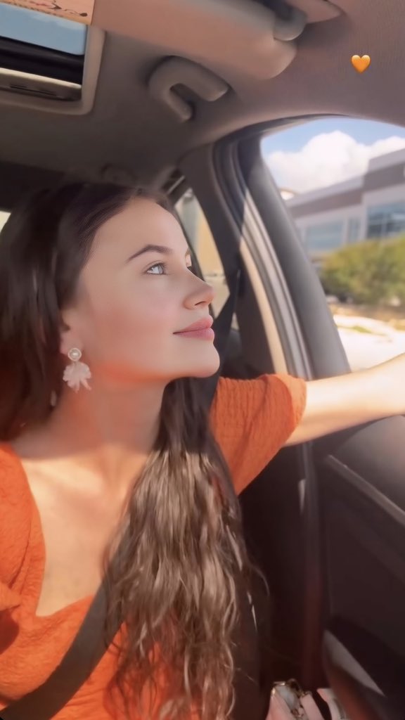 Parladigin için degil, Isigini kismadigin için rahatsiz oluyorlar..
Cünkü bazilari senin varligini, kendi gölgesine tehdit saniyor…❤️🧚‍♂️💅

 #YağmurYüksel