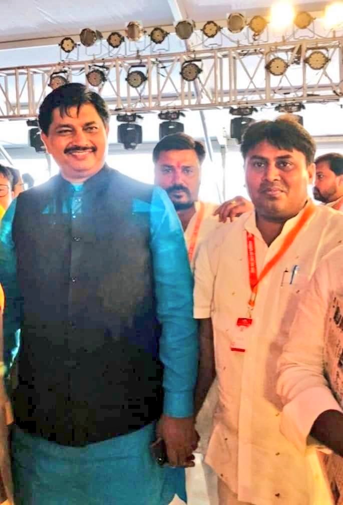 Atul kumar (@atulkumarbjp) on Twitter photo भाजयुमो पूर्व राष्ट्रीय अध्यक्ष,विधायक बड़े भाई श्री <a href="/AmitThakerBJP/">Amit Thaker</a> जी को जन्मदिन की हार्दिक बधाई एवं शुभकामनाएं! भाजयुमो पूर्व राष्ट्रीय अध्यक्ष,विधायक बड़े भाई श्री <a href="/AmitThakerBJP/">Amit Thaker</a> जी को जन्मदिन की हार्दिक बधाई एवं शुभकामनाएं!