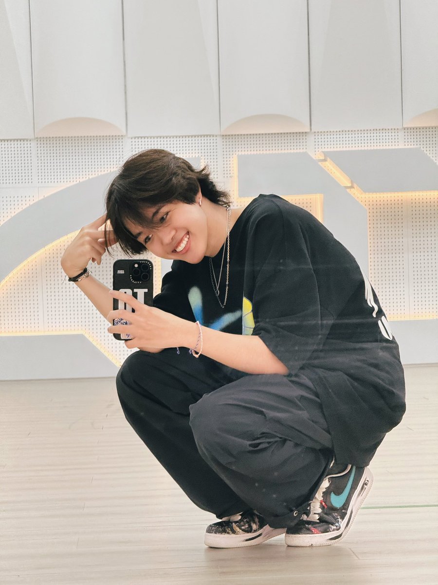thiothamm's tweet image. Practice finished! ohna have you eaten yet? ❣️❤️
#THIOTHAMM
#NexT1DE_THIO
#NexT1DE