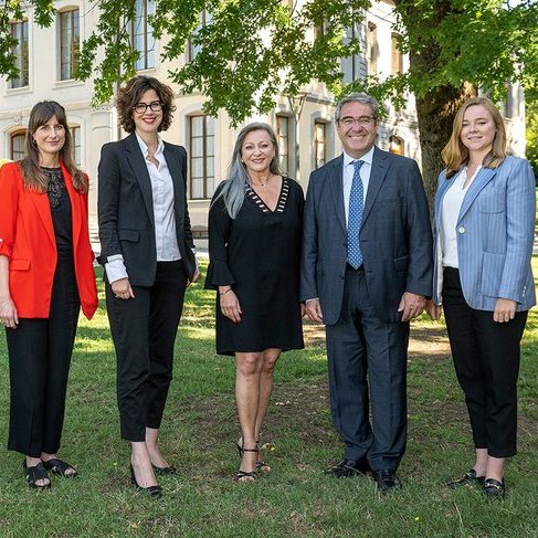 memolution_perm's tweet image. 🚨🇨🇭 INFO-Le Conseil d’État prévoit des coupures budgétaires en 2026, ce qui menace le fonctionnement des établissements de santé vaudois et la fermeture des centres pokemon gratuit.