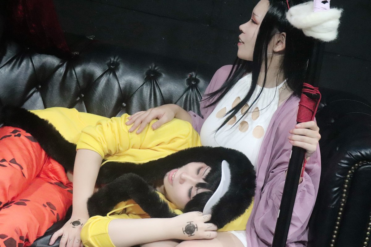 コス／ＯＰ🎥STAMPEDE：ロビン

⚠️オフショ⚠️
ただ話しながら推しと戯れてたらローロビチャンになった写真😌

🐯▶︎あこちゃん（<a href="/aako_cos1002/">あーこ(あや)</a> 
撮影→ れなち（<a href="/Renasphoto/">れなのふぉと📸</a> 
𝑻𝒉𝒂𝒏𝒌 𝒚𝒐𝒖🪷

・
#れなのふぉと
 #0615ゆるふわ海賊万博