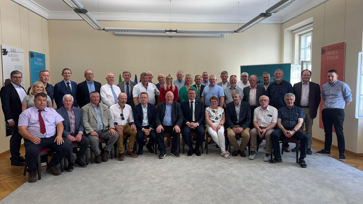 Ambassador Gibbons was delighted to welcome a delegation of Irish Farmers' Association County Chairs to the Embassy, led by IFA President, Francie Gorman, and IFA Deputy President, Alice Doyle, during their recent visit to  🇨🇿