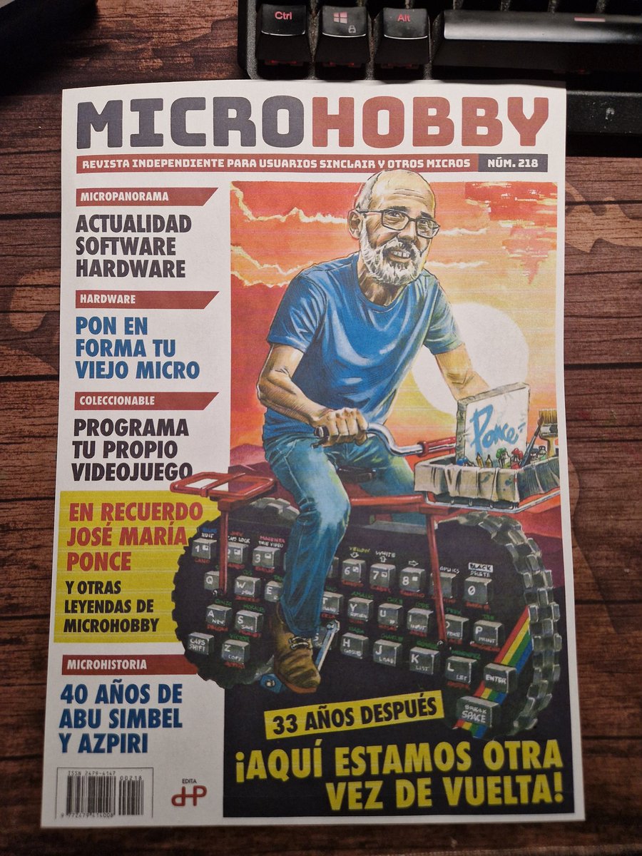 Molitronix72's tweet image. Vendo @MicroHobbyPapel 218, recien recibida en casa. Por 300 euros. Agotadisima. En perfecto estado. Ver foto. Algun envidioso dirá que es una fotocopia mal hecha. Pero seran sólo los envidioso. Solo Cash. Puedo conseguir mas copias a este precio...