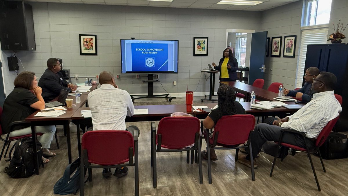 peachschools's tweet image. 2025-26 Peach County Schools Leadership Professional Learning Day
Our leadership team is ready for the new school year! This week, they came together for a full day of professional learning in preparation for the year. Thank you to Katherine McNab of @RenLearnUS for providing a…