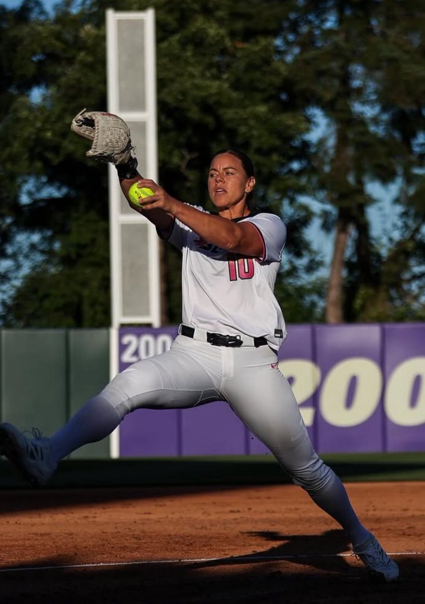Lauren Gipson (@lchamberlain44) on Twitter photo Just a reminder that <a href="/laniricketts10/">Keilani Ricketts Tumanuvao</a> is looking really, REALLY good.
Always has been that girl and is STILL THAT GIRL!!!!!!! Just a reminder that <a href="/laniricketts10/">Keilani Ricketts Tumanuvao</a> is looking really, REALLY good.
Always has been that girl and is STILL THAT GIRL!!!!!!!