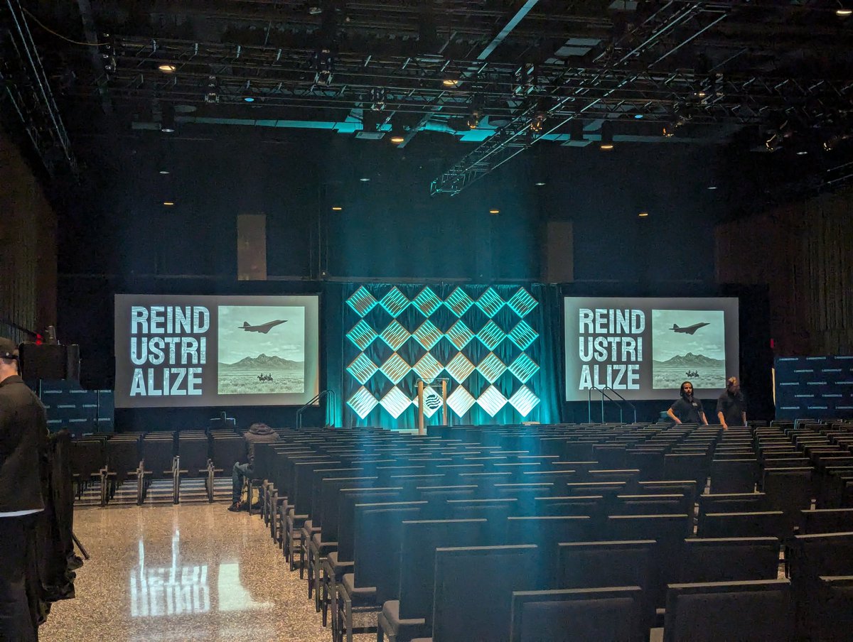 brysonkjones's tweet image. So much to build, so little time...
@reindsummit has been sick so far! Great to meet so many people building across every part of the supply chain