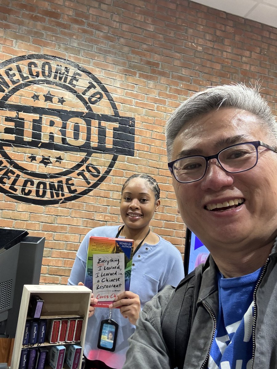 Back in  #Detroit. My first stop is always at the airport to see if they have my book and if they need it signed. Glad it's always in stock. Finally got to meet the manager, Erika. Thanks for supporting my book!