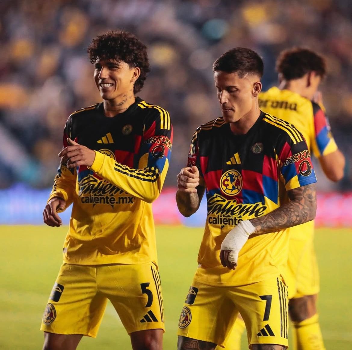 Equipo TMA (@equipotma) on Twitter photo 𝗗𝗢𝗕𝗟𝗘𝗧𝗘 𝗗𝗘 𝗕𝗥𝗜𝗔𝗡 🤯
Brian Rodríguez lleva un espectacular inicio del Torneo Clausura con América, realizó 2 goles y 1 asistencia en 2 partidos jugados 💪
Ayer convirtió un doblete frente a Tijuana 🫡
Sos crack <a href="/Brodriguez_16/">⚡️ Brian Rodríguez</a>
A seguir así 👊 𝗗𝗢𝗕𝗟𝗘𝗧𝗘 𝗗𝗘 𝗕𝗥𝗜𝗔𝗡 🤯
Brian Rodríguez lleva un espectacular inicio del Torneo Clausura con América, realizó 2 goles y 1 asistencia en 2 partidos jugados 💪
Ayer convirtió un doblete frente a Tijuana 🫡
Sos crack <a href="/Brodriguez_16/">⚡️ Brian Rodríguez</a>
A seguir así 👊