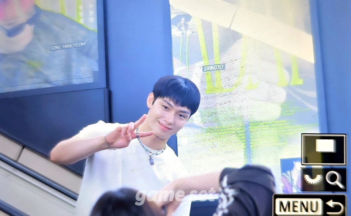 250717 🩷

#HAPPY_HANGYEOM_DAY
#OMEGA_X #오메가엑스
#HANGYEOM #한겸