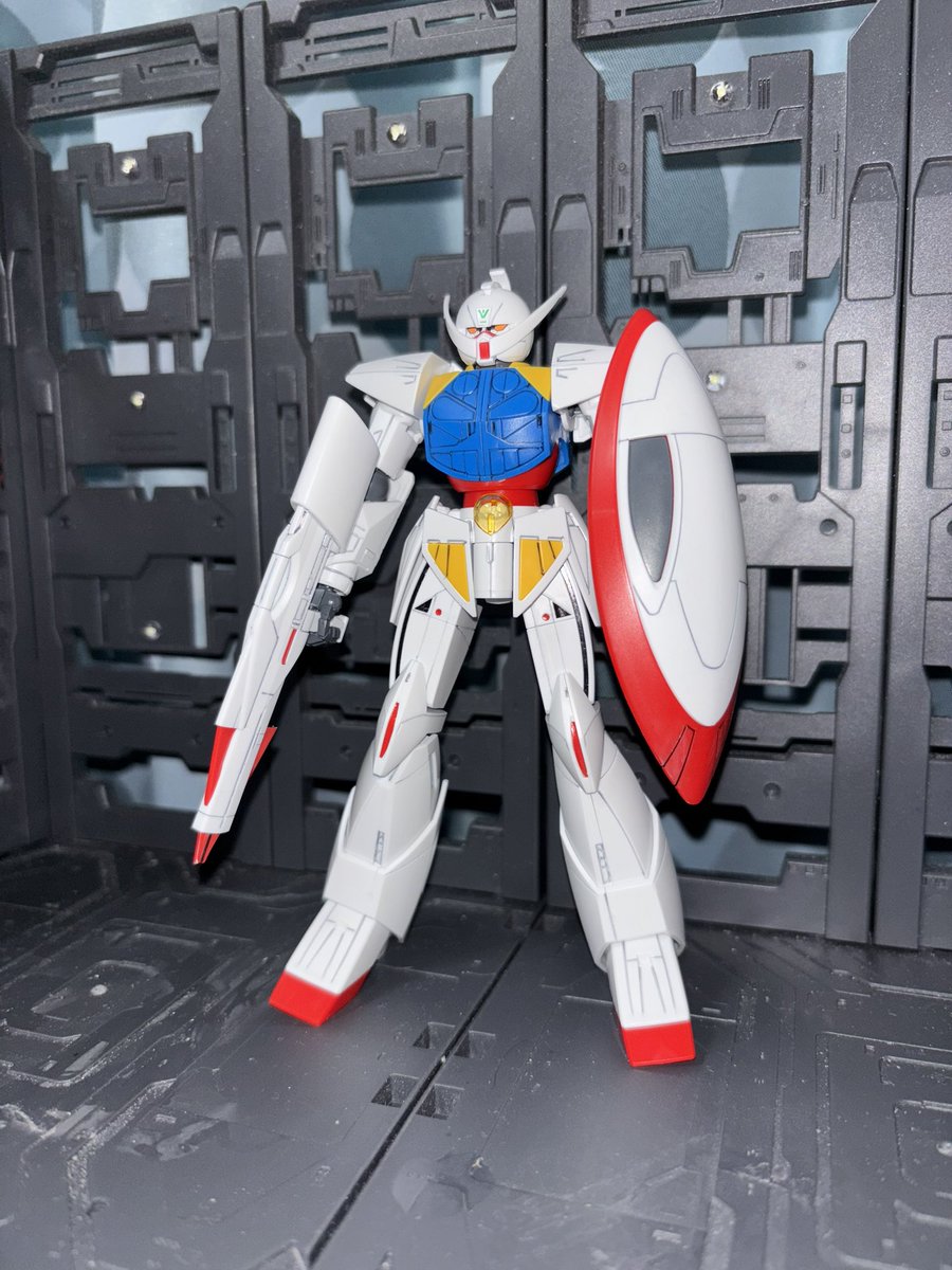 Hideyan021981's tweet image. ヒゲのモビルスーツ‼️
∀ガンダム 完成❣️👏👏
#ガンプラ #みりプラ #めこ丸隊
#ガンプラ好きとつながりたい
#ターンエーガンダム